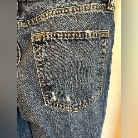 Old Navy 32x32 Original Taper Built-in Tough. **HOST PICK** - Picture 4 of 8